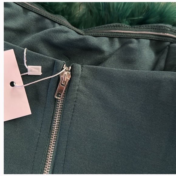 12th Tribe CHANEL EMERALD FAUX FEATHER TOP, Sz Small NWT - Picture 11 of 12